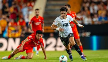 Valencia CF vs Real Sociedad (02:30 – 17/08) | Xem lại trận đấu
